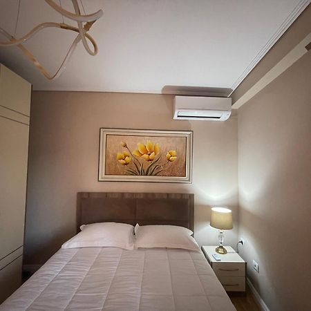 Deoni Apartment Luxury Тирана Екстериор снимка