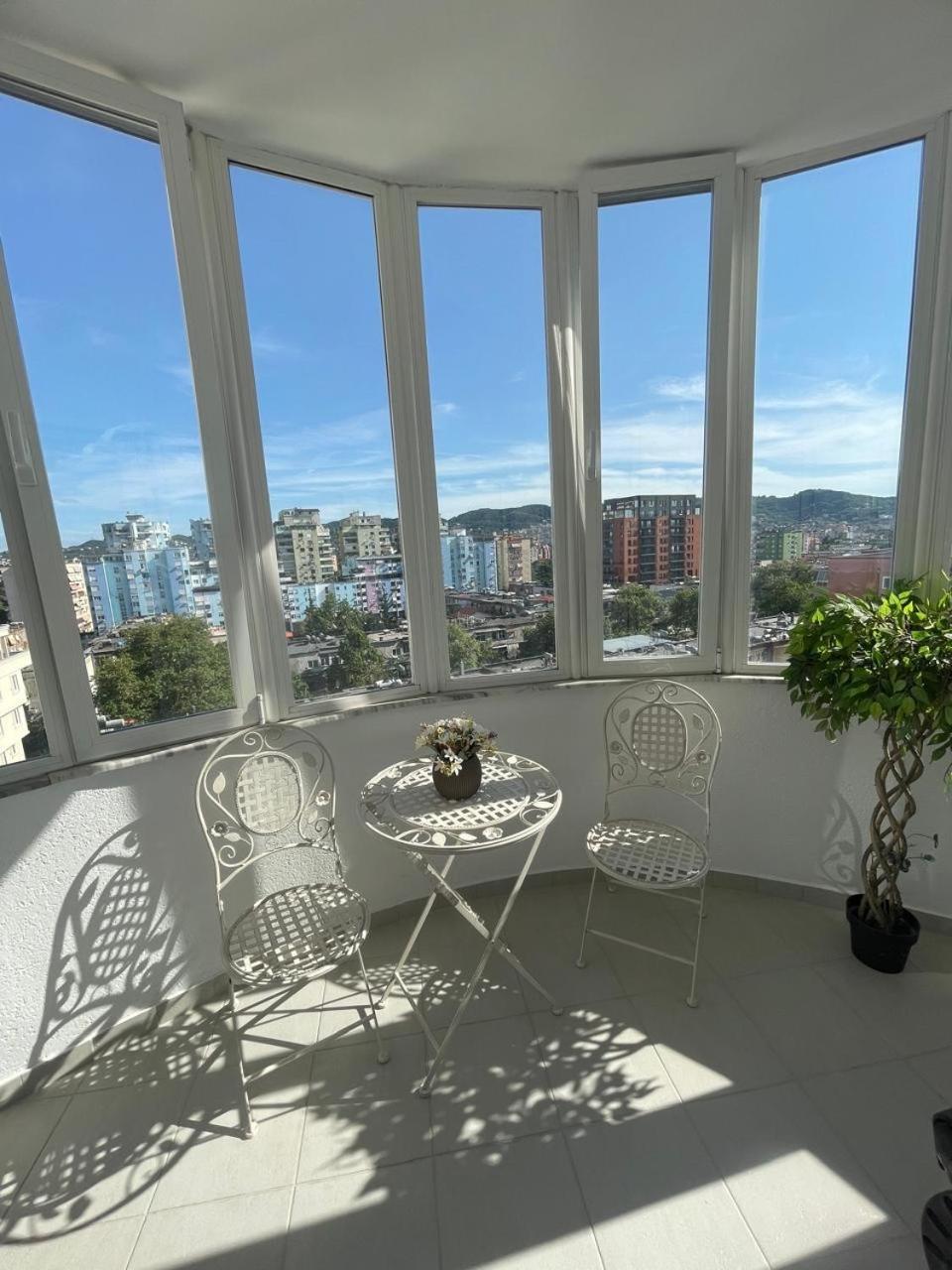 Deoni Apartment Luxury Тирана Екстериор снимка
