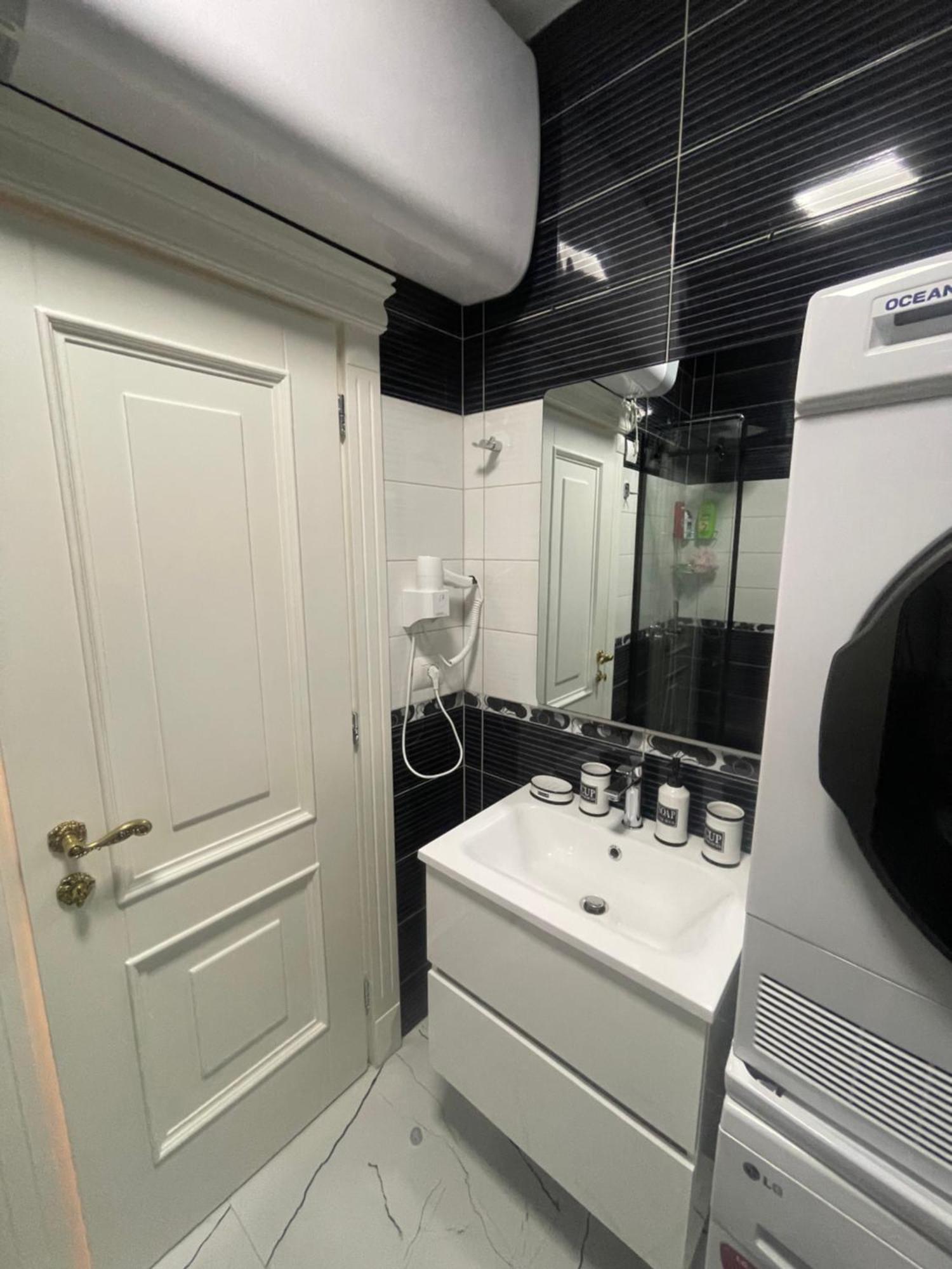 Deoni Apartment Luxury Тирана Екстериор снимка
