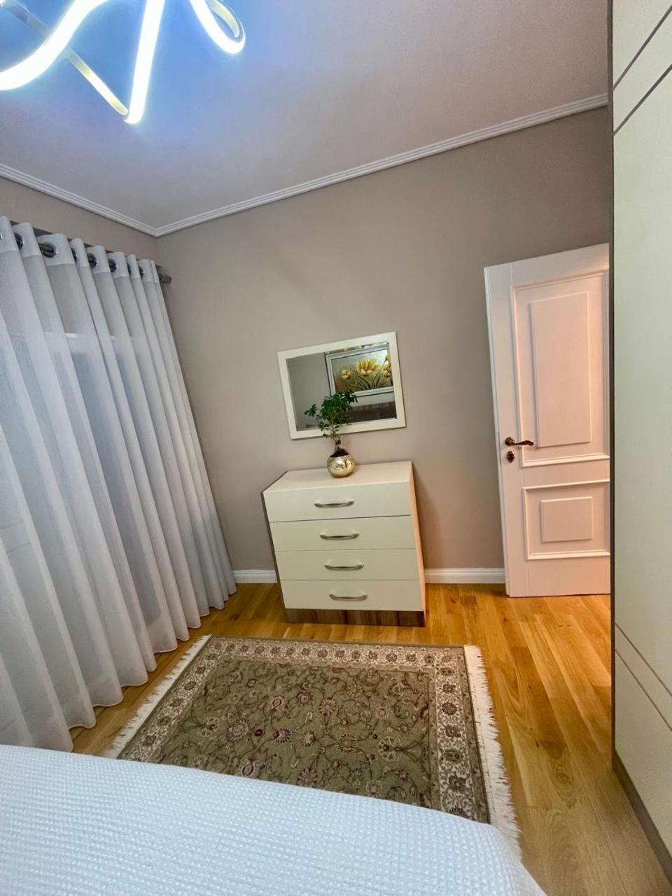 Deoni Apartment Luxury Тирана Екстериор снимка