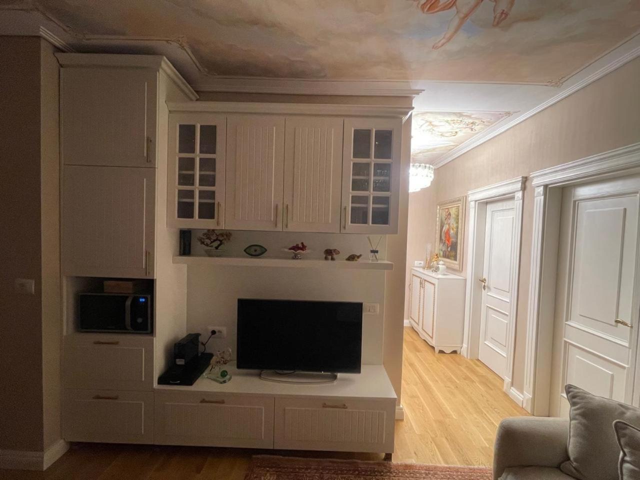Deoni Apartment Luxury Тирана Екстериор снимка